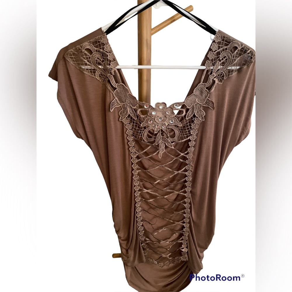 Drape shirt with intricate detail back size L color beige